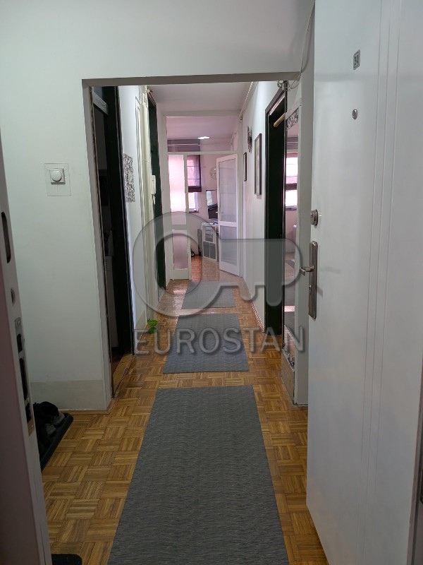 Stan na prodaju u Beogradu, Rakovica, troiposoban, 90m2, cena 240000 evra