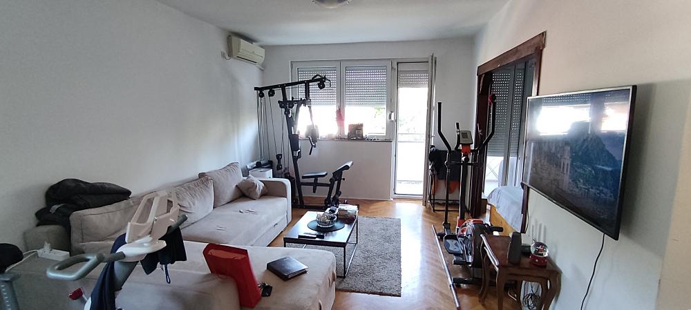 Stan na prodaju u Beogradu, Karaburma, dvosoban, 53m2, cena 144000 evra
