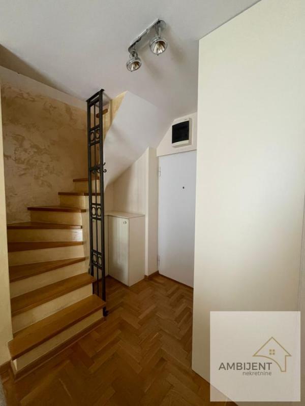 Stan na prodaju u Beogradu, Voždovac, trosoban, 80m2, cena 304000 evra