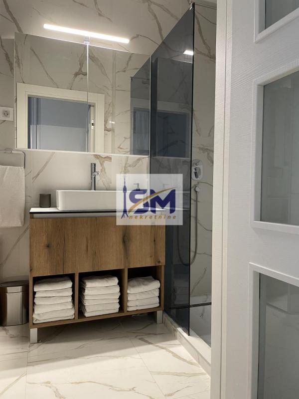 Stan na prodaju u Beogradu, Vidikovac, trosoban, 100m2, cena 167000 evra