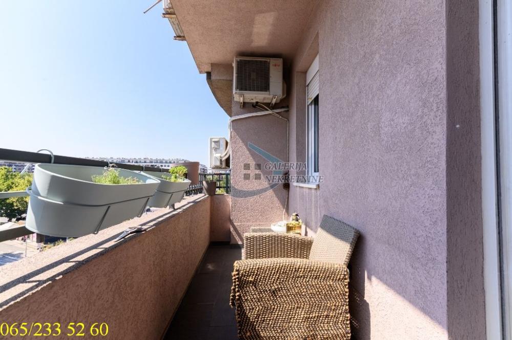 Stan na prodaju u Beogradu, Voždovac, cetvorosoban, 90m2, cena 360000 evra