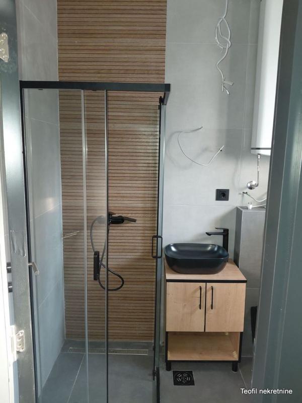 Stan na prodaju u Beogradu, Zemun, jednoiposoban, 43m2, cena 125000 evra