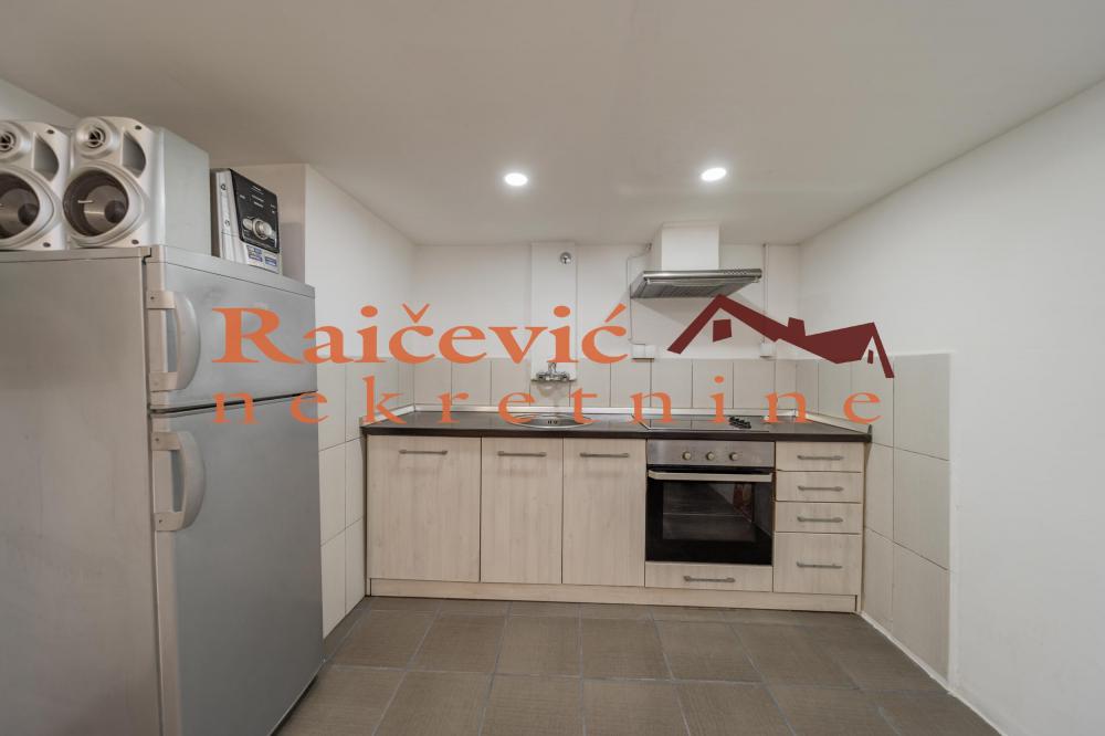 Stan na prodaju u Beogradu, Beograd (centar), dvoiposoban, 43m2, cena 118000 evra