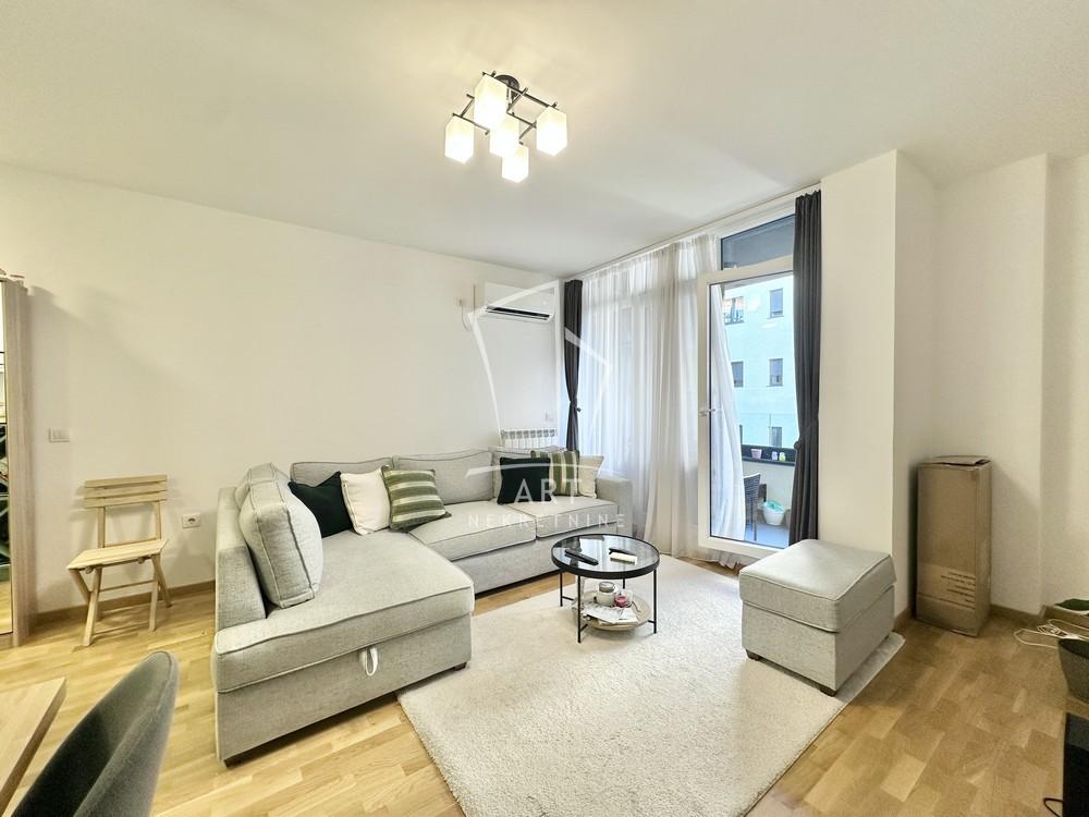 Stan na prodaju u Beogradu, Višnjička banja, dvosoban, 46m2, cena 144000 evra