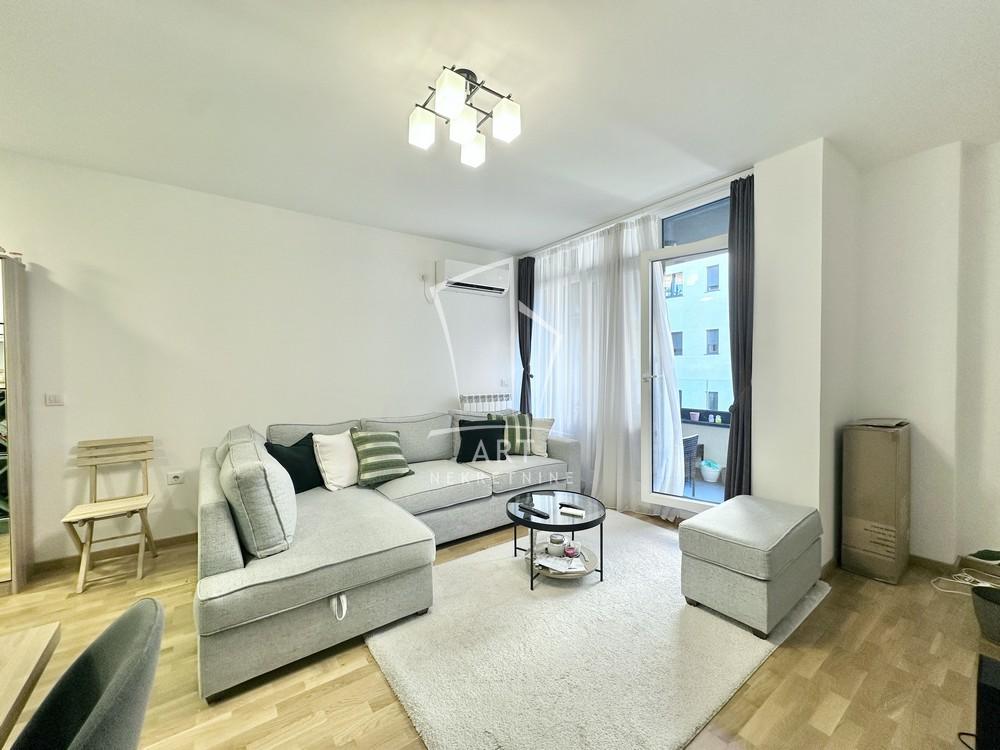 Stan na prodaju u Beogradu, Višnjička banja, dvosoban, 46m2, cena 144000 evra
