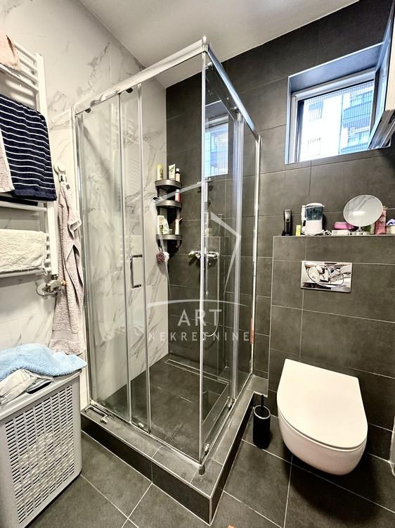 Stan na prodaju u Beogradu, Višnjička banja, dvosoban, 46m2, cena 144000 evra