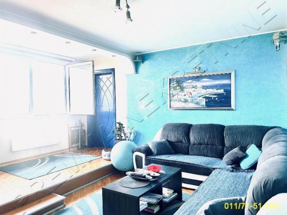 Stan na prodaju u Beogradu, Braće Jerković, cetvorosoban, 102m2, cena 245000 evra