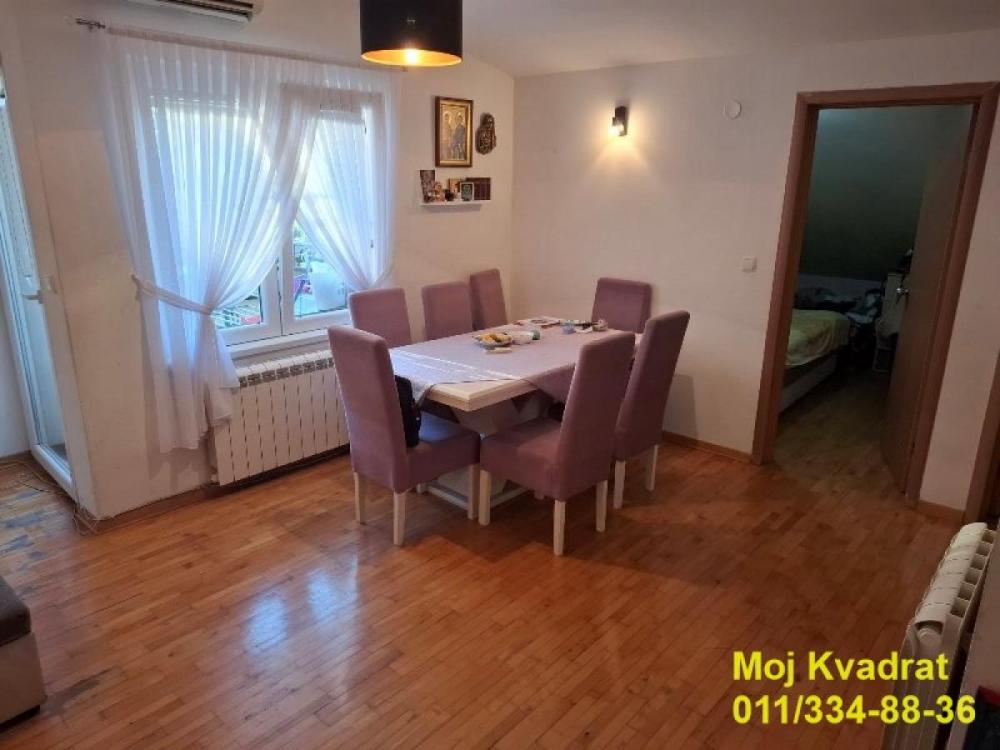 Stan na prodaju u Beogradu, Bele Vode, dvoiposoban, 45m2, cena 110000 evra