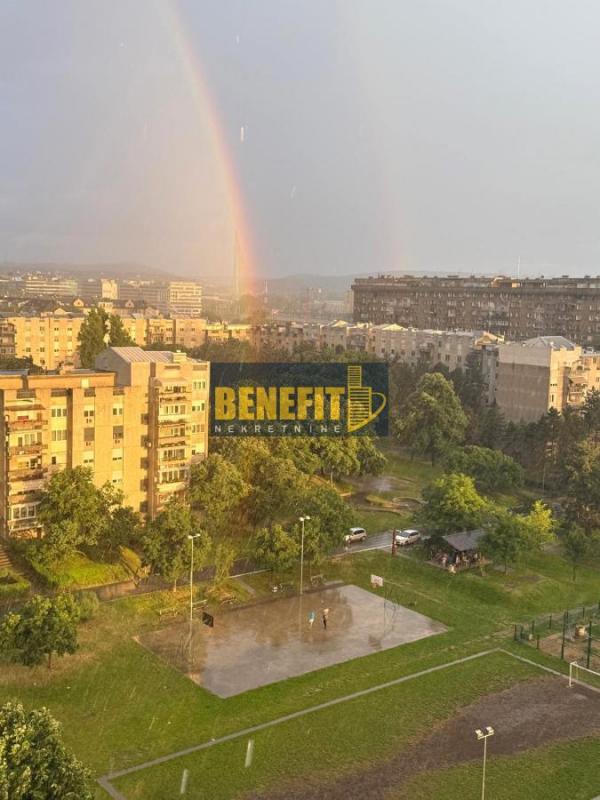 Stan na prodaju u Beogradu, Novi Beograd blok 28 (Potkovica), dvosoban, 58m2, cena 215000 evra