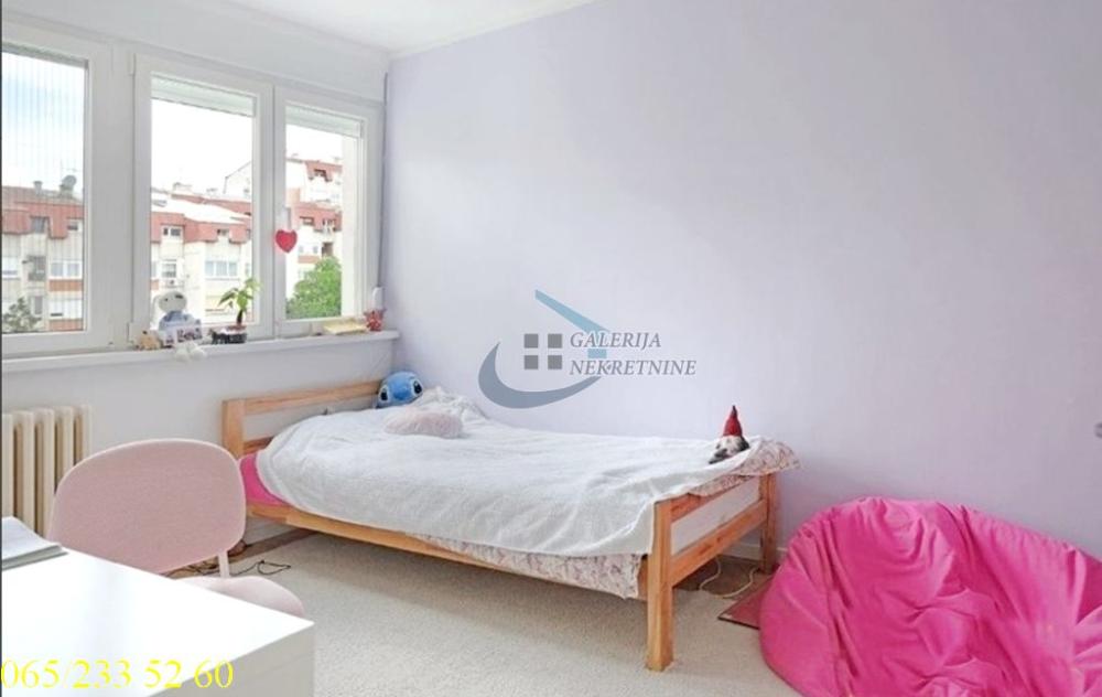 Stan na prodaju u Beogradu, Rakovica, cetvorosoban, 95m2, cena 239000 evra