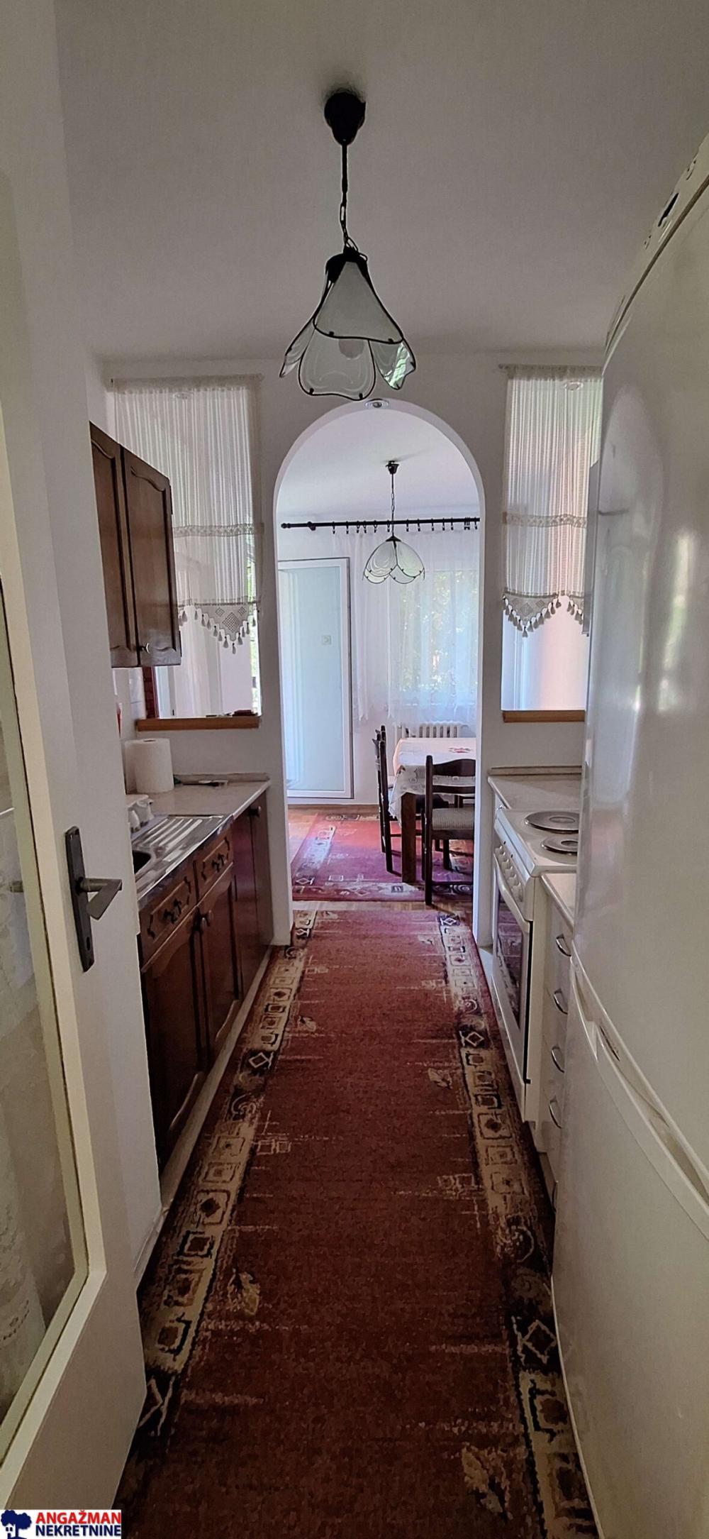 Stan na prodaju u Beogradu, Zemun, dvosoban, 53m2, cena 112000 evra