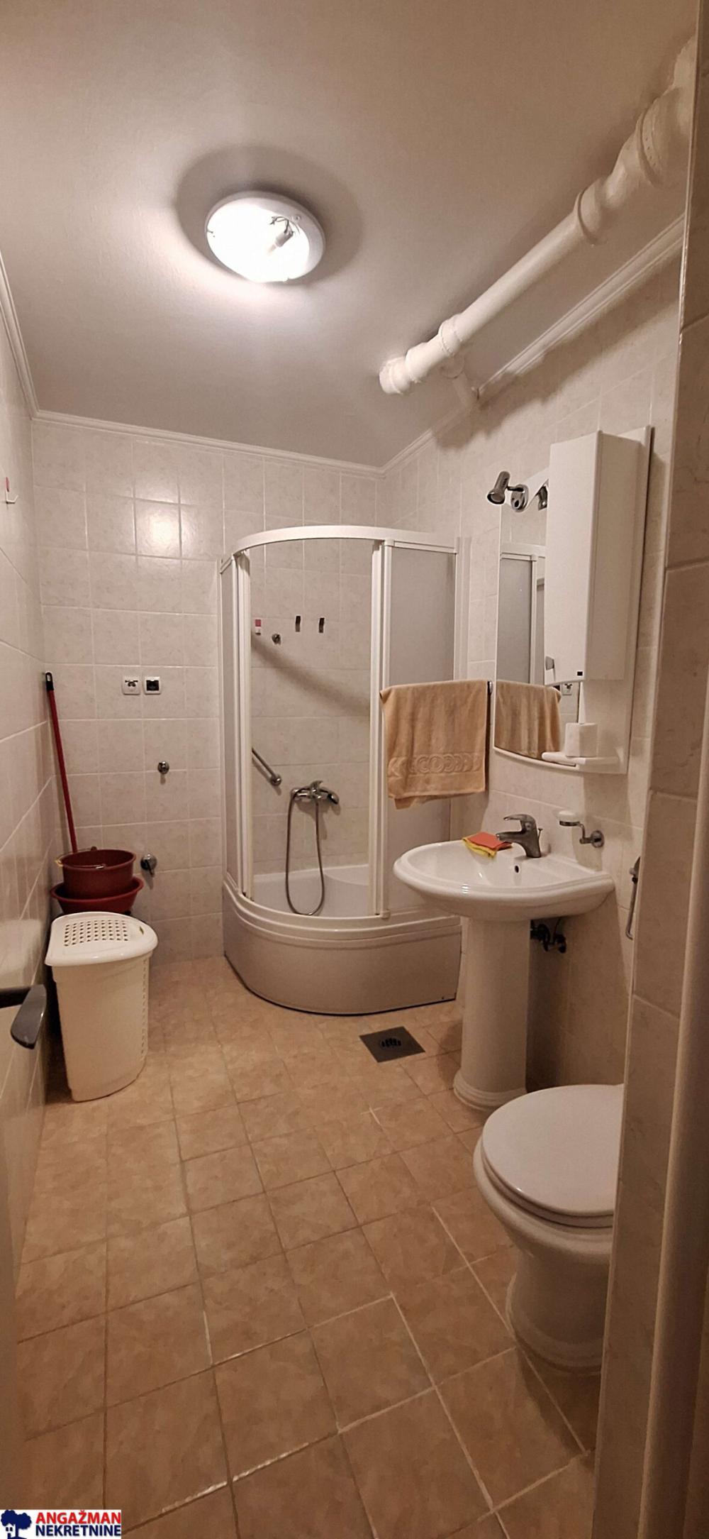 Stan na prodaju u Beogradu, Zemun, dvosoban, 53m2, cena 112000 evra