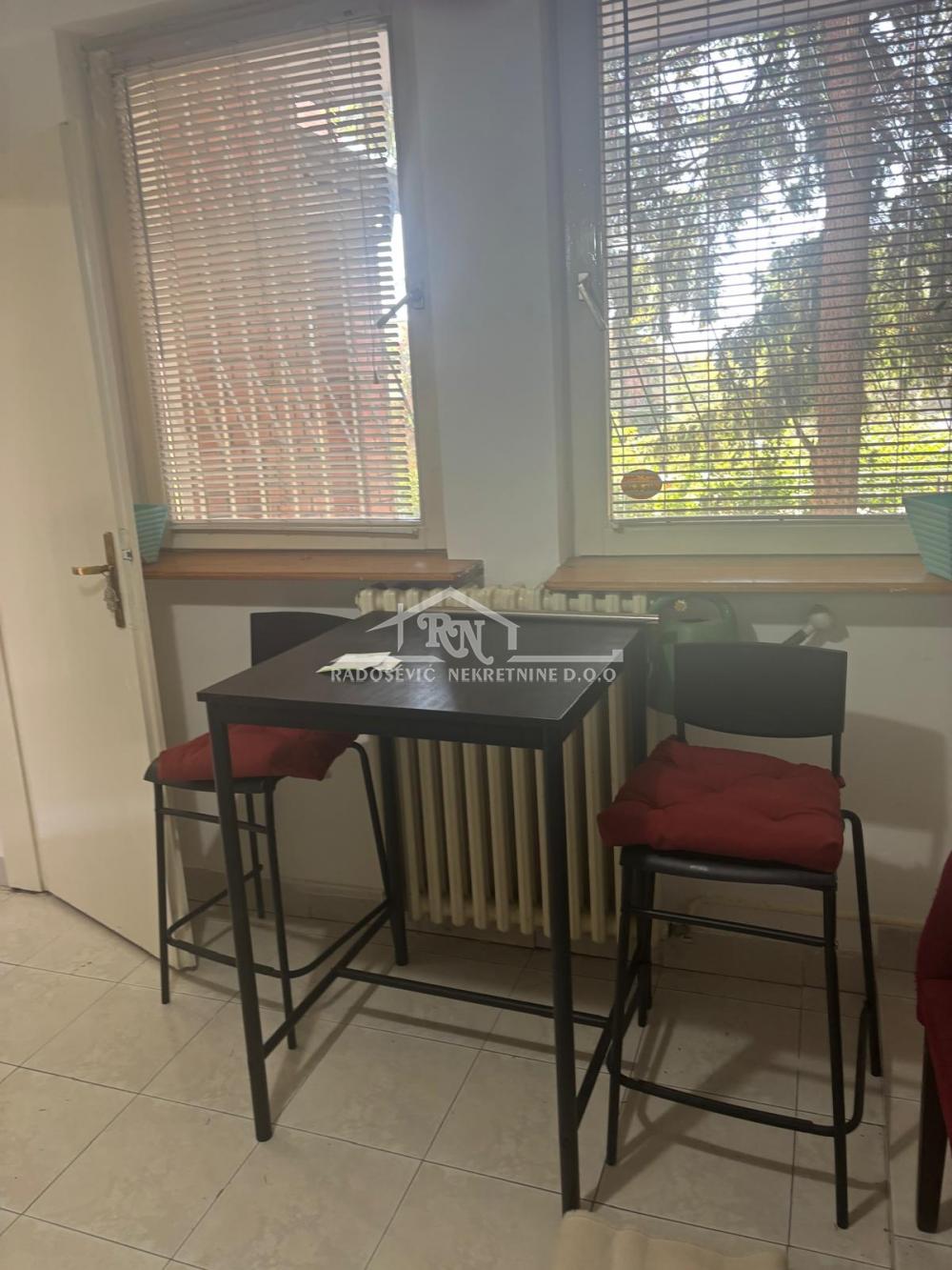 Stan na prodaju u Beogradu, Rakovica, jednosoban, 34m2, cena 75000 evra