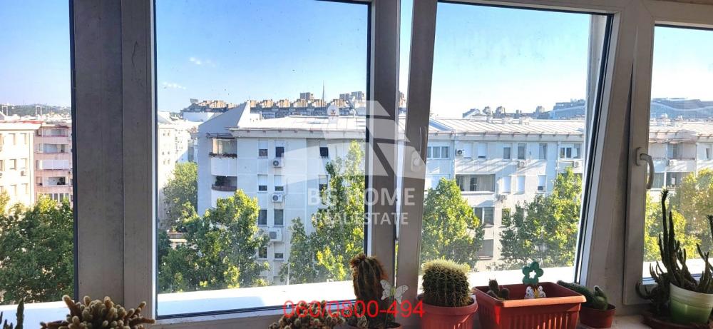 Stan na prodaju u Beogradu, Novi Beograd, trosoban, 135m2, cena 340000 evra