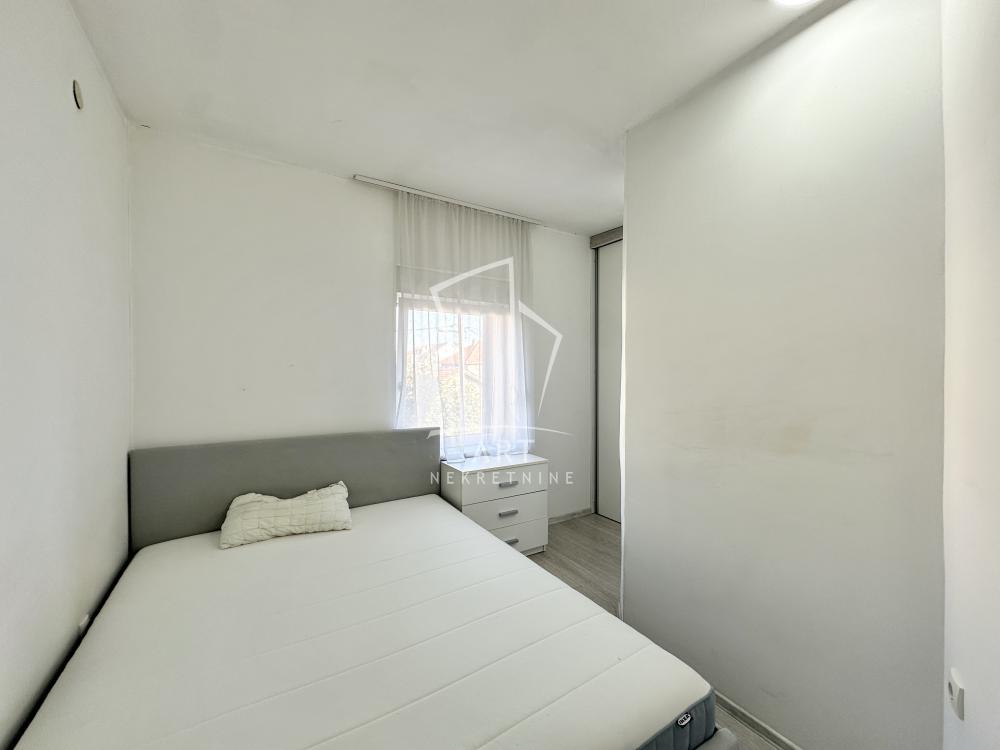 Stan na prodaju u Beogradu, Novi Grad, dvoiposoban, 38m2, cena 118000 evra
