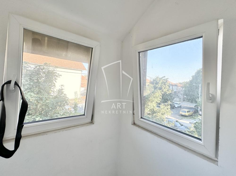 Stan na prodaju u Beogradu, Novi Grad, dvoiposoban, 38m2, cena 118000 evra
