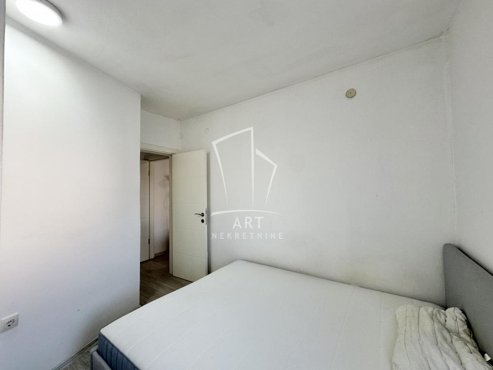 Stan na prodaju u Beogradu, Novi Grad, dvoiposoban, 38m2, cena 118000 evra