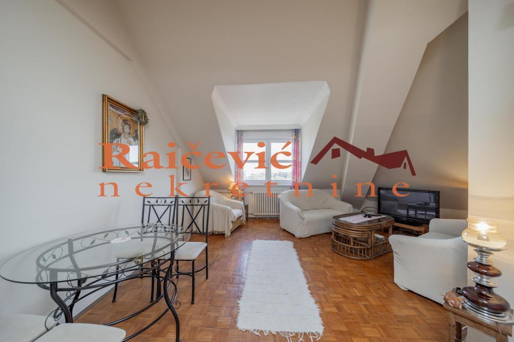 Stan na prodaju u Beogradu, Bežanijska kosa, cetvorosoban, 63m2, cena 171000 evra