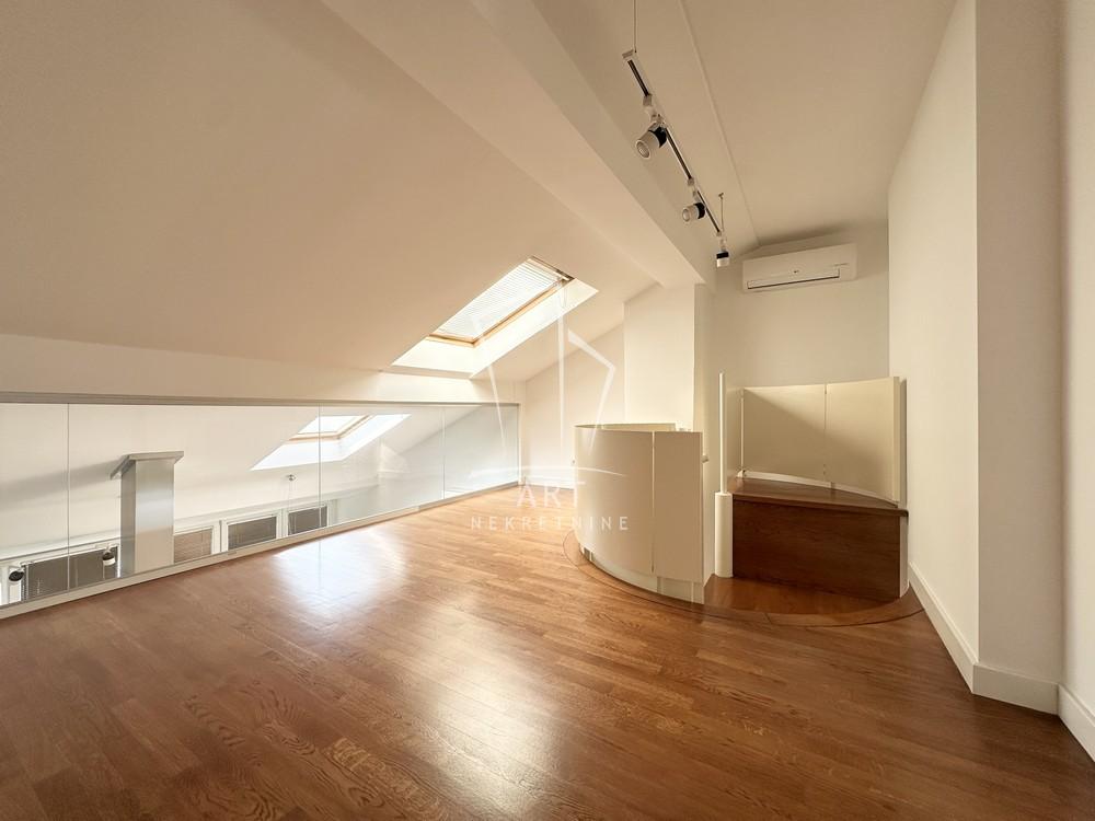 Stan na prodaju u Beogradu, Novi Beograd, cetvorosoban, 108m2, cena 396000 evra