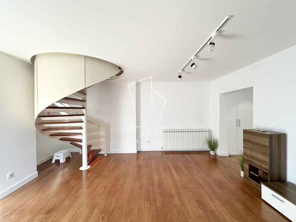 Stan na prodaju u Beogradu, Novi Beograd, cetvorosoban, 108m2, cena 396000 evra