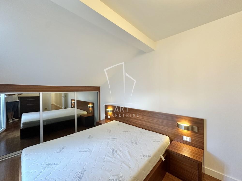 Stan na prodaju u Beogradu, Novi Beograd, cetvorosoban, 108m2, cena 396000 evra