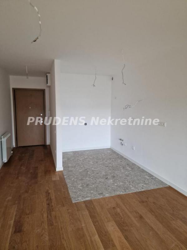 Stan na prodaju u Beogradu, Crveni Krst, dvoiposoban, 69m2, cena 262200 evra