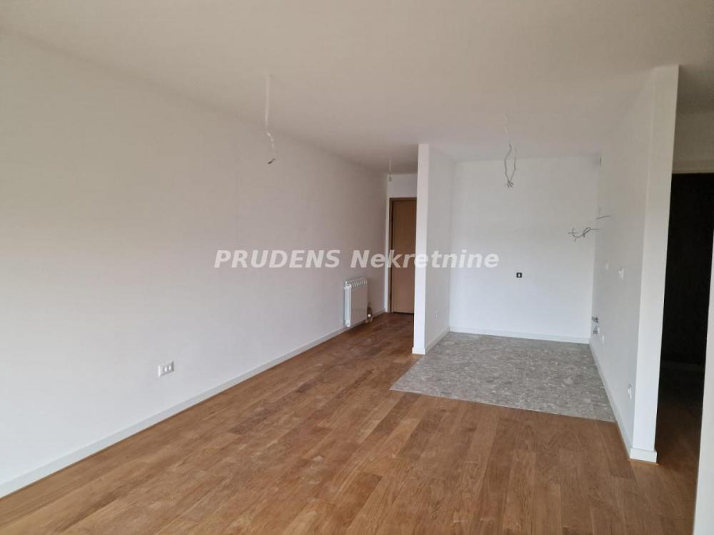 Stan na prodaju u Beogradu, Crveni Krst, dvoiposoban, 69m2, cena 262200 evra