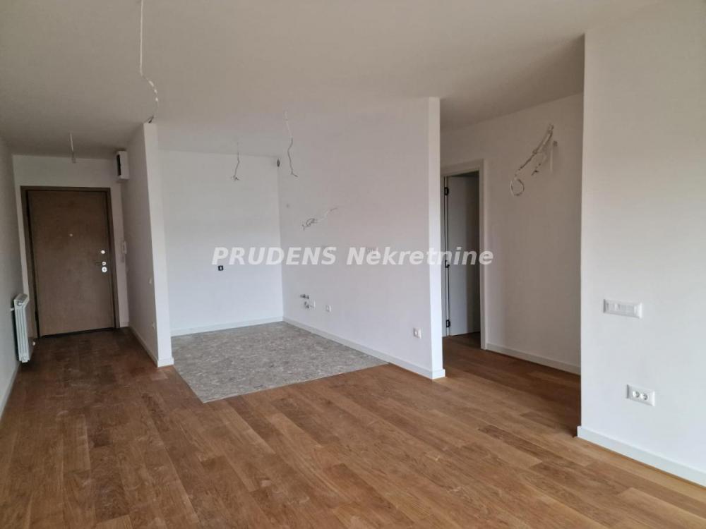 Stan na prodaju u Beogradu, Crveni Krst, dvoiposoban, 69m2, cena 262200 evra