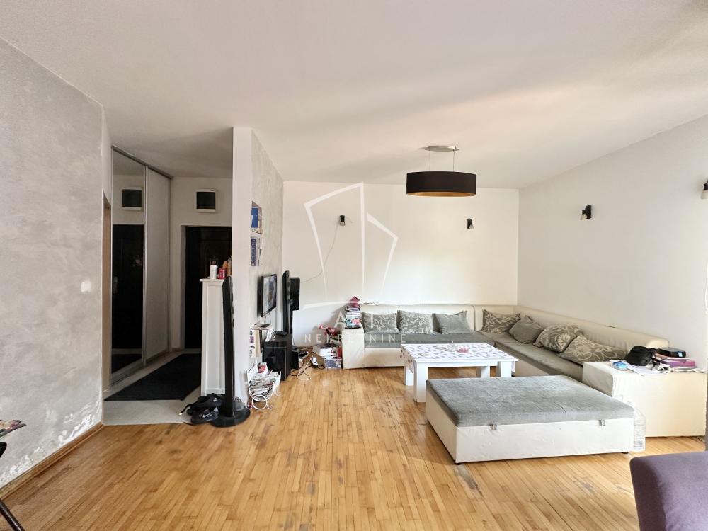 Stan na prodaju u Beogradu, Čukarica, dvoiposoban, 43m2, cena 110000 evra