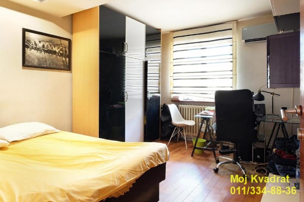 Stan na prodaju u Beogradu, Čukarica, 153m2, cena 419000 evra
