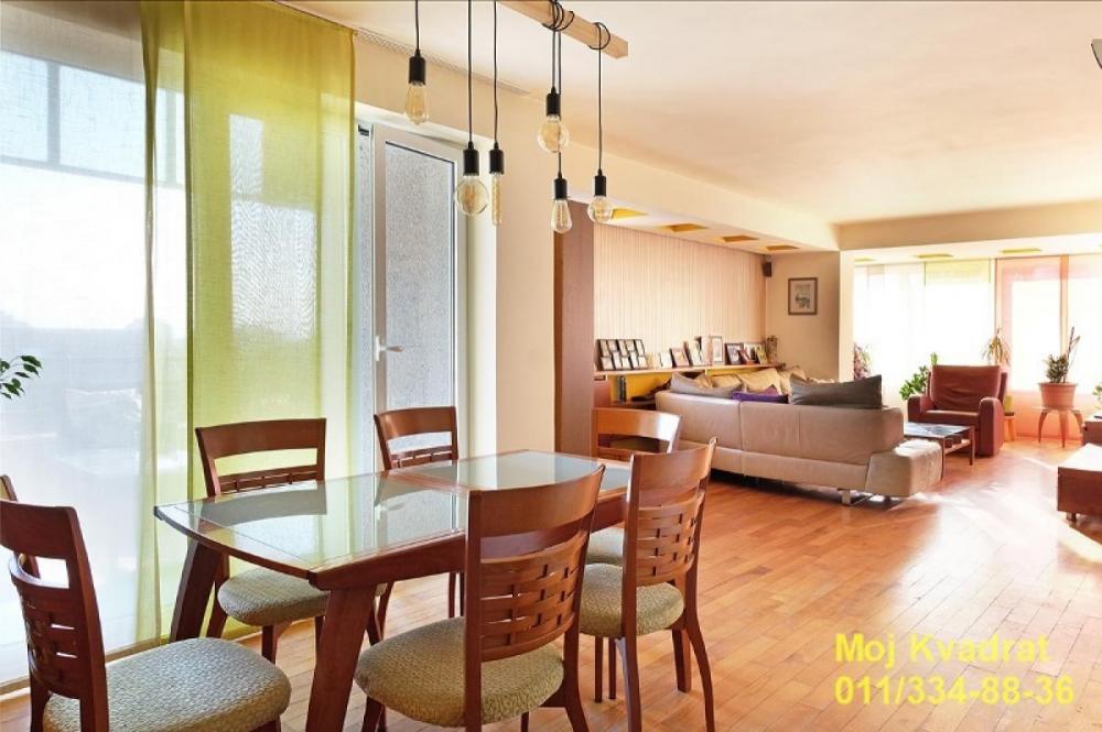 Stan na prodaju u Beogradu, Čukarica, 153m2, cena 419000 evra