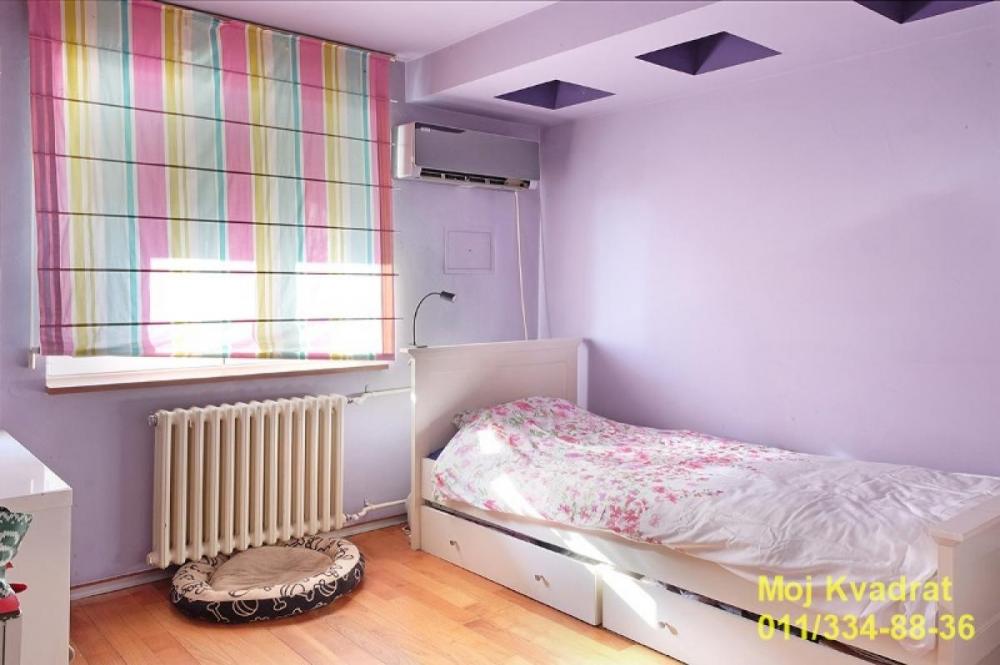Stan na prodaju u Beogradu, Čukarica, 153m2, cena 419000 evra