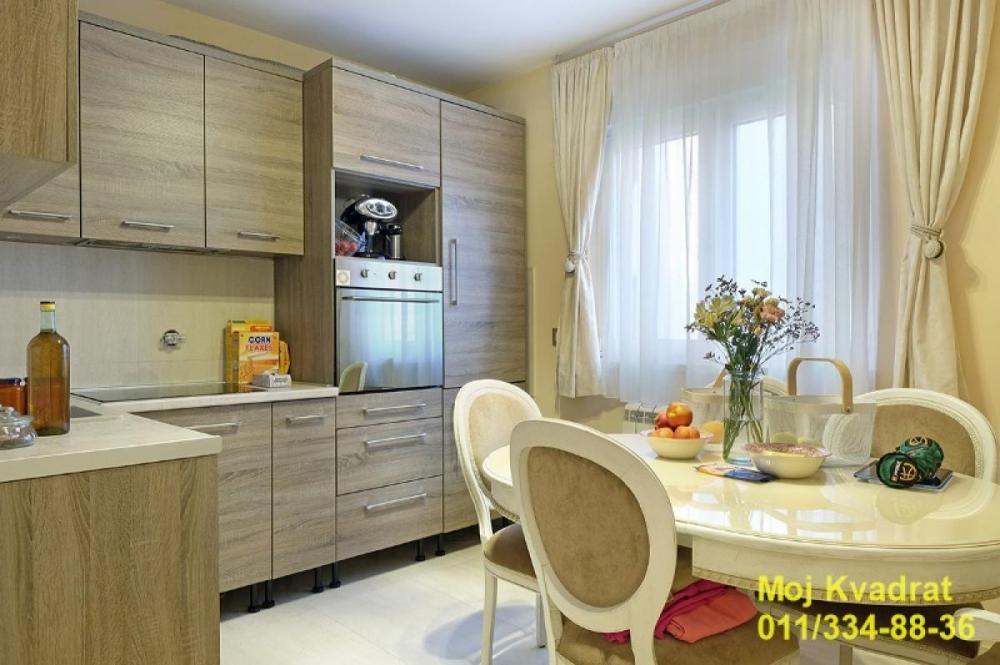 Stan na prodaju u Beogradu, Pašino brdo, trosoban, 80m2, cena 304000 evra