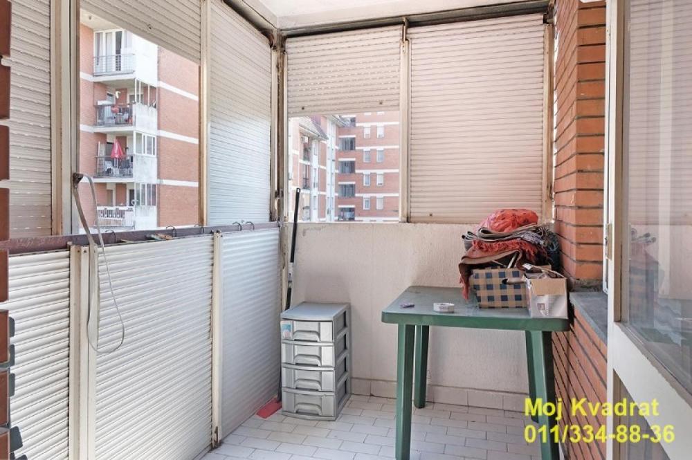 Stan na prodaju u Beogradu, Medaković 3, dvoiposoban, 59m2, cena 142000 evra