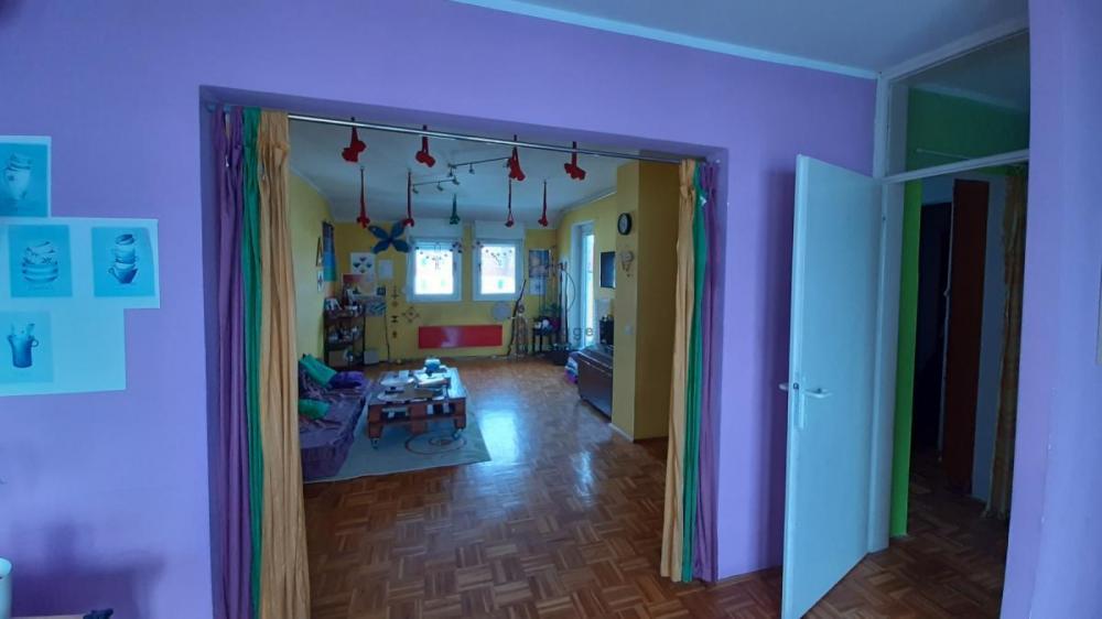 Stan na prodaju u Beogradu, Novi Beograd blok 72, cetvorosoban, 88m2, cena 220000 evra