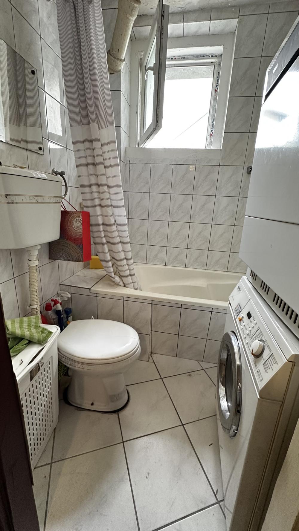 Stan na prodaju u Beogradu, Mladenovac, cetvorosoban, 87m2, cena 100000 evra