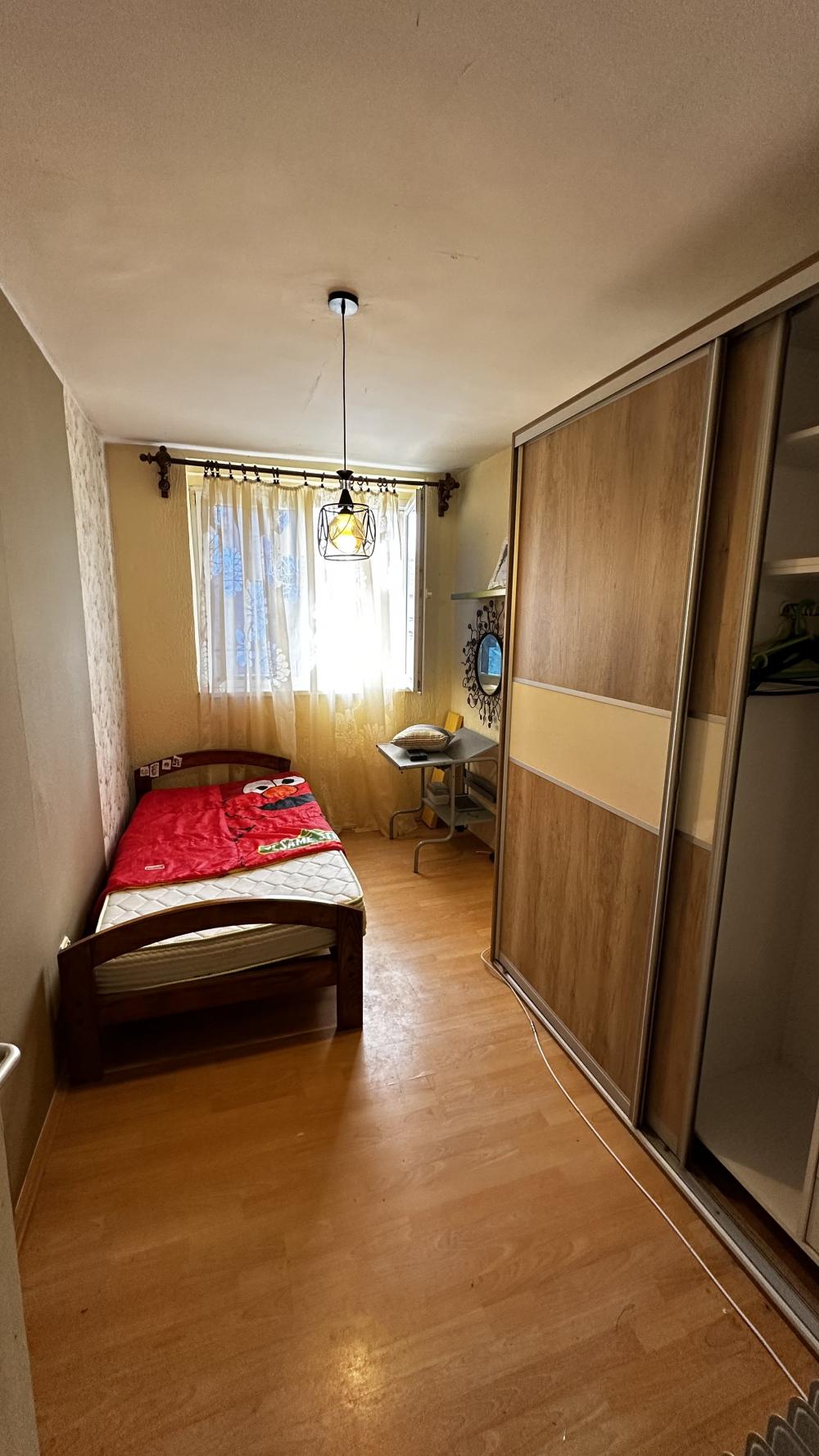 Stan na prodaju u Beogradu, Mladenovac, cetvorosoban, 87m2, cena 100000 evra