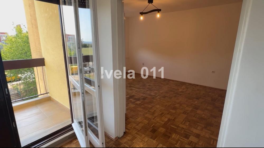 Stan na prodaju u Beogradu, Čukarica, jednoiposoban, 57m2, cena 113000 evra
