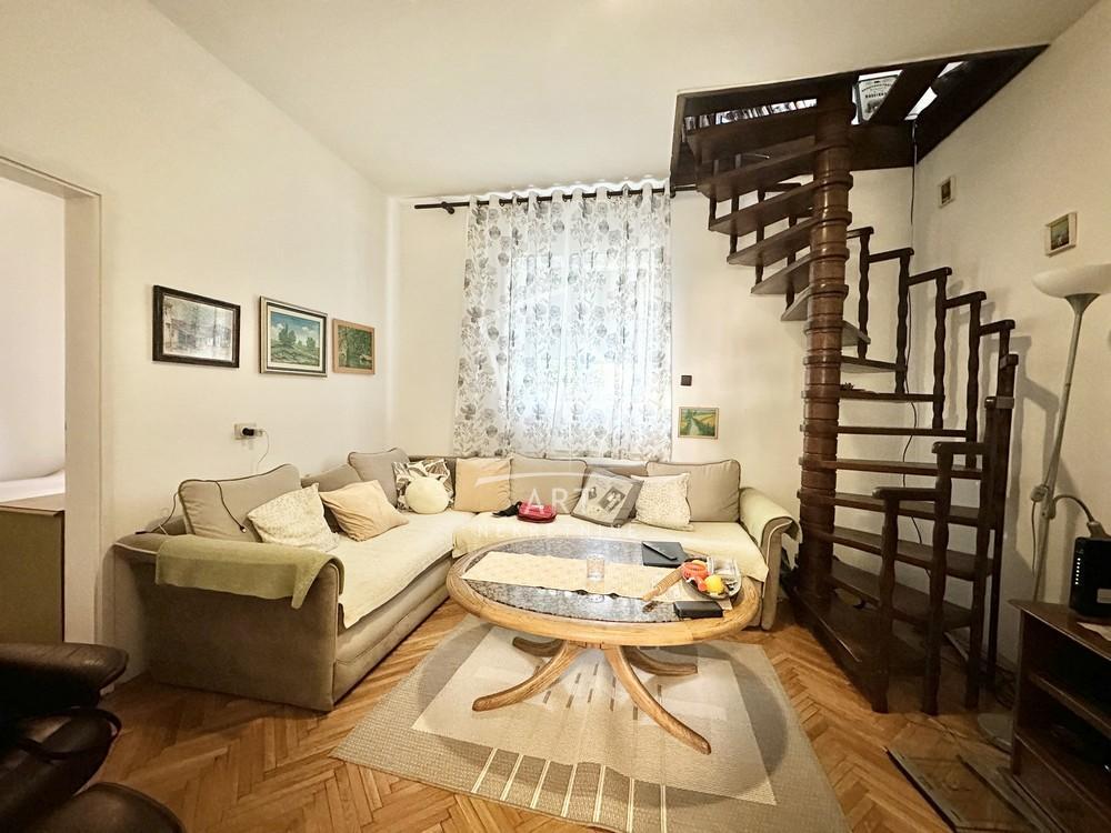 Stan na prodaju u Beogradu, Zemun, trosoban, 59m2, cena 160000 evra