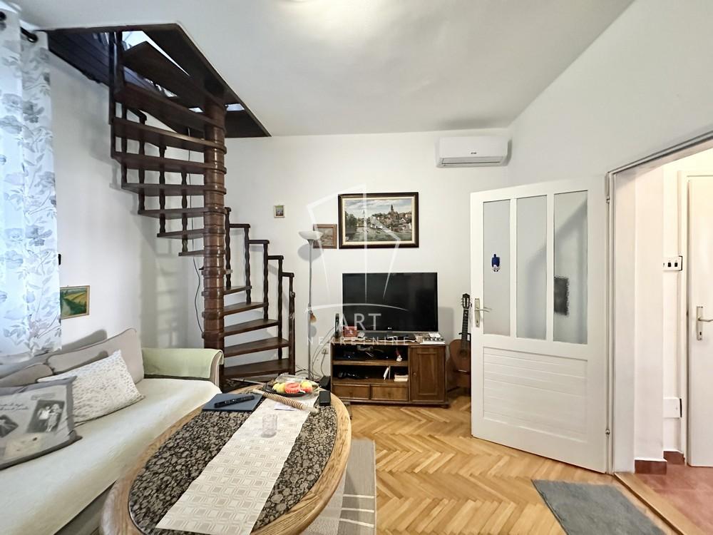 Stan na prodaju u Beogradu, Zemun, trosoban, 59m2, cena 160000 evra