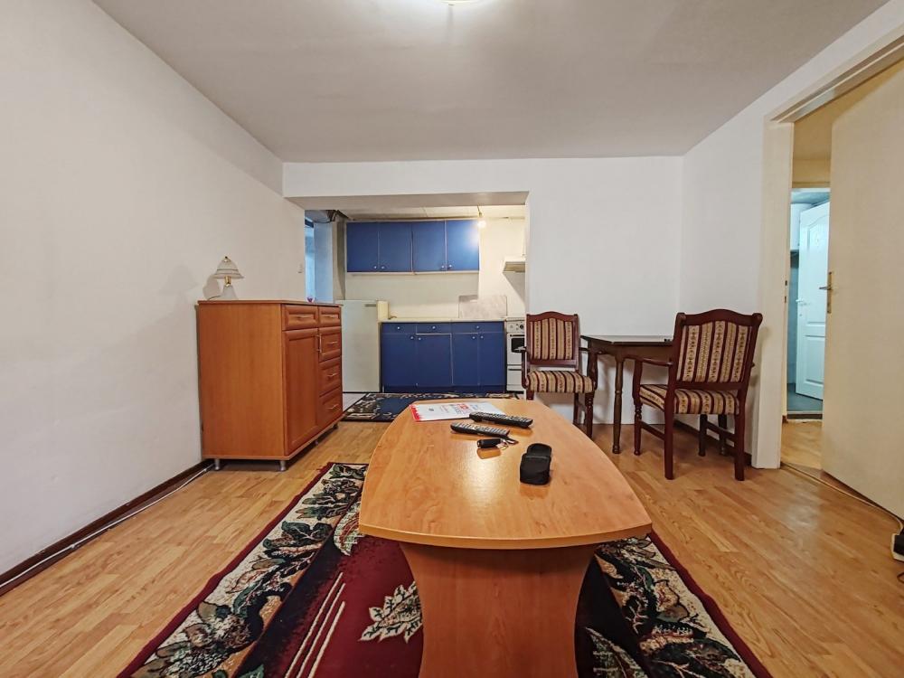 Stan na prodaju u Beogradu, Novi Beograd blok 61, jednoiposoban, 34m2, cena 74500 evra