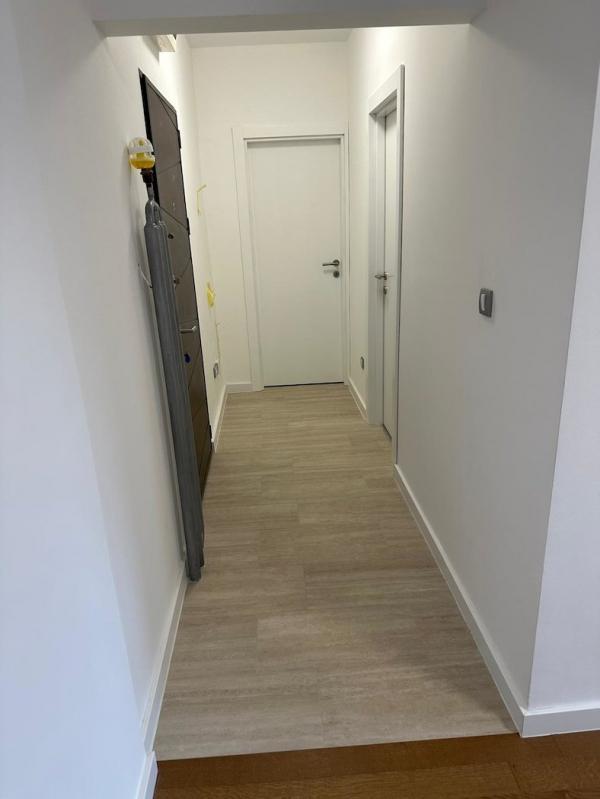 Stan na prodaju u Beogradu, Kanarevo brdo, trosoban, 70m2, cena 185000 evra
