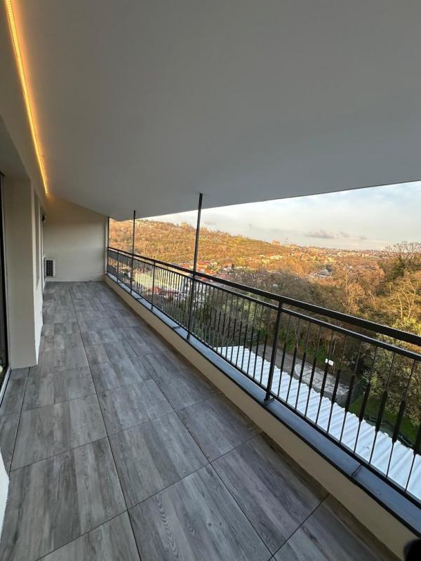 Stan na prodaju u Beogradu, Kanarevo brdo, trosoban, 70m2, cena 185000 evra