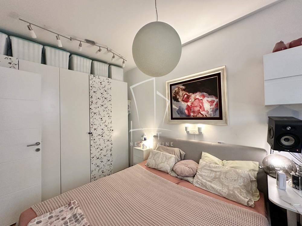 Stan na prodaju u Beogradu, Učiteljsko naselje, dvoiposoban, 61m2, cena 180000 evra