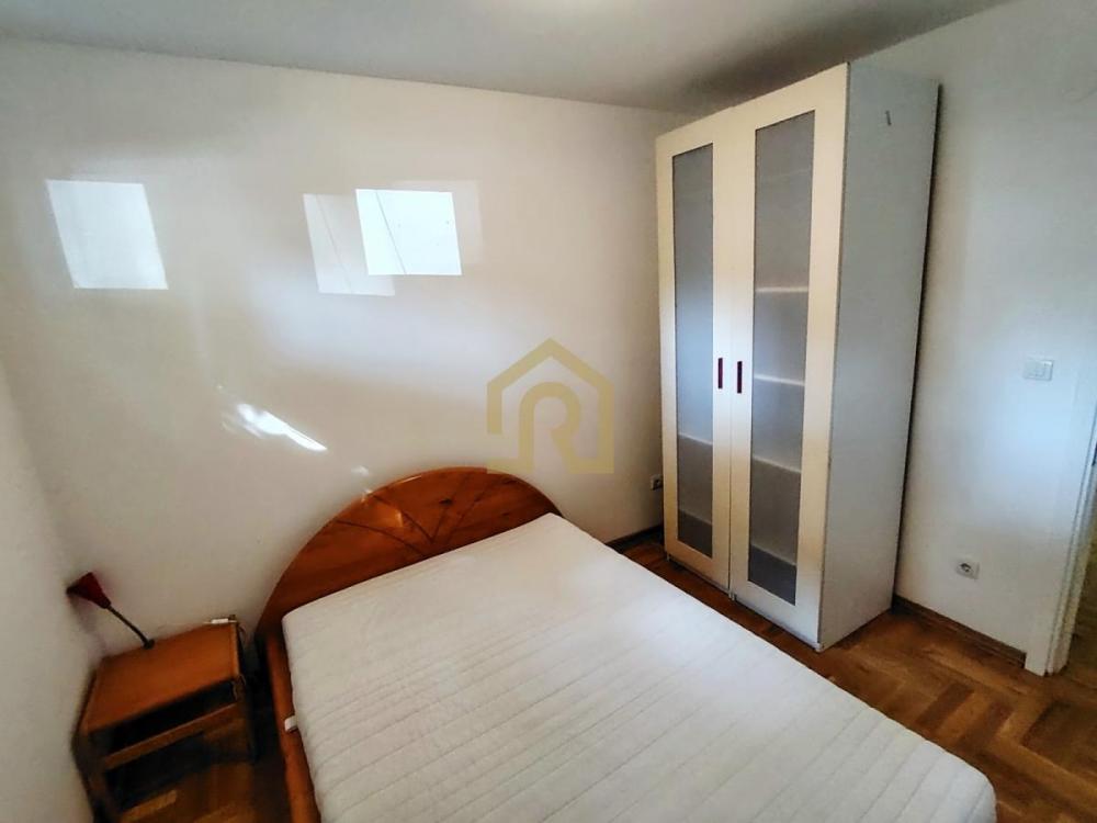 Stan na prodaju u Beogradu, Zemun, jednoiposoban, 43m2, cena 105000 evra