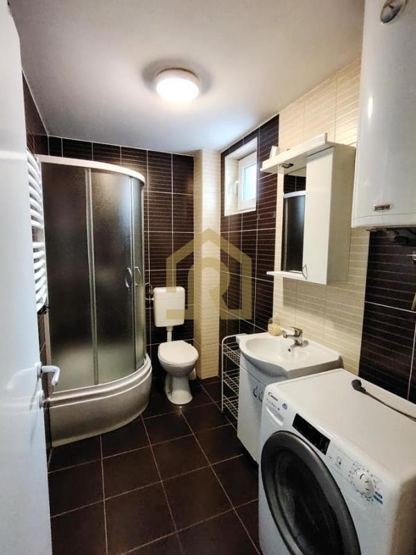 Stan na prodaju u Beogradu, Zemun, jednoiposoban, 43m2, cena 105000 evra