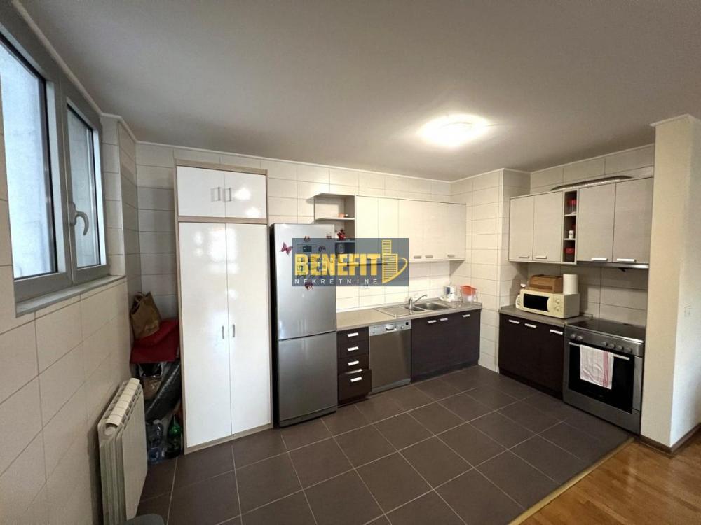 Stan na prodaju u Beogradu, Vračar (Centar), dvosoban, 64m2, cena 253500 evra