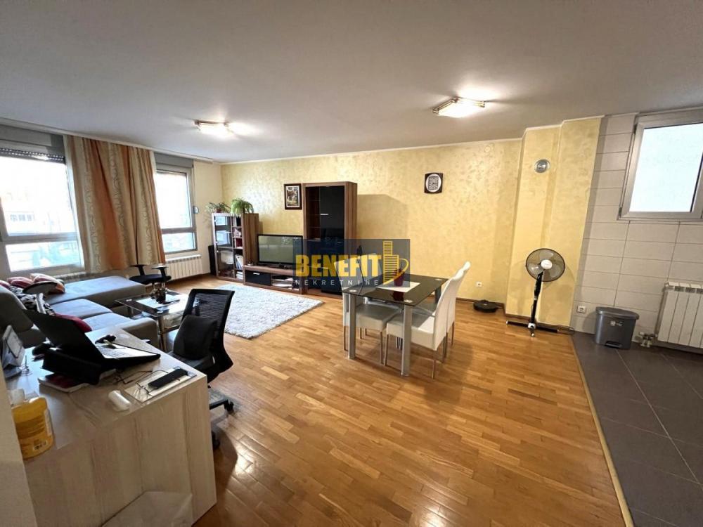 Stan na prodaju u Beogradu, Vračar (Centar), dvosoban, 64m2, cena 253500 evra