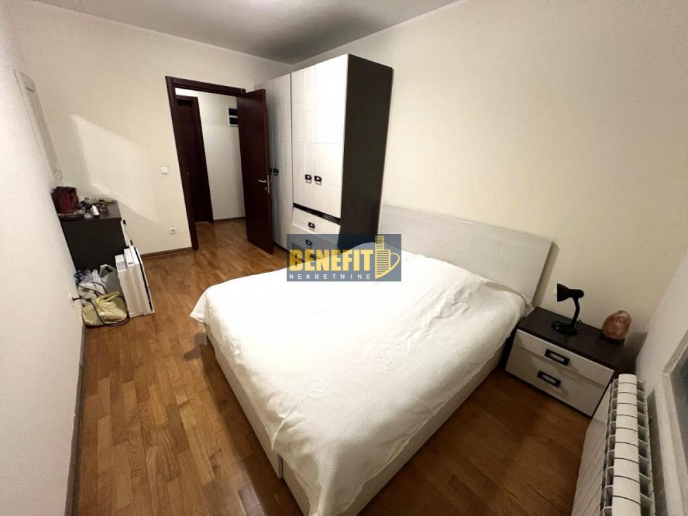 Stan na prodaju u Beogradu, Vračar (Centar), dvosoban, 64m2, cena 253500 evra