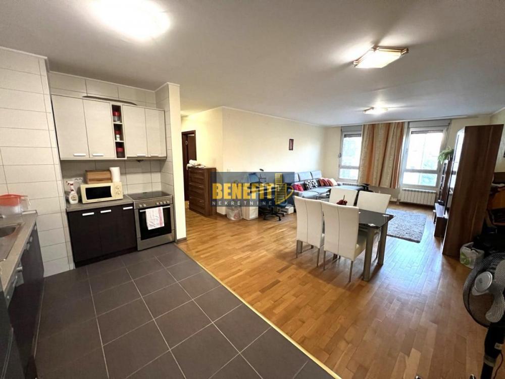 Stan na prodaju u Beogradu, Vračar (Centar), dvosoban, 64m2, cena 253500 evra